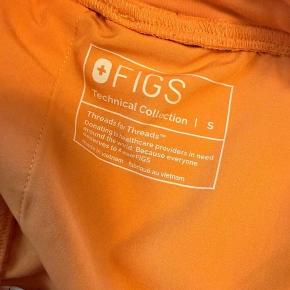 Figs Vibrant Orange Scrub set - Picture 3 of 6